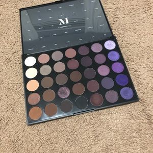 Morphe plum pleasers palette